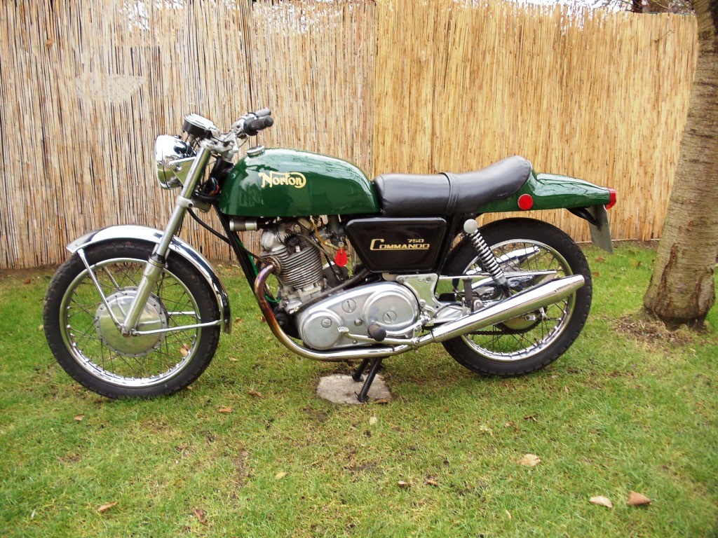  Norton Commando Fastback, year 1971