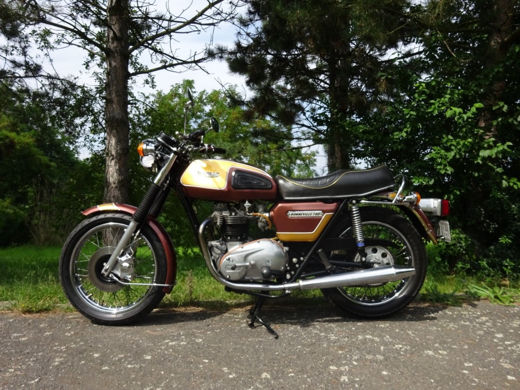  Triumph T140 Bonneville, r.v. 1978 s TP