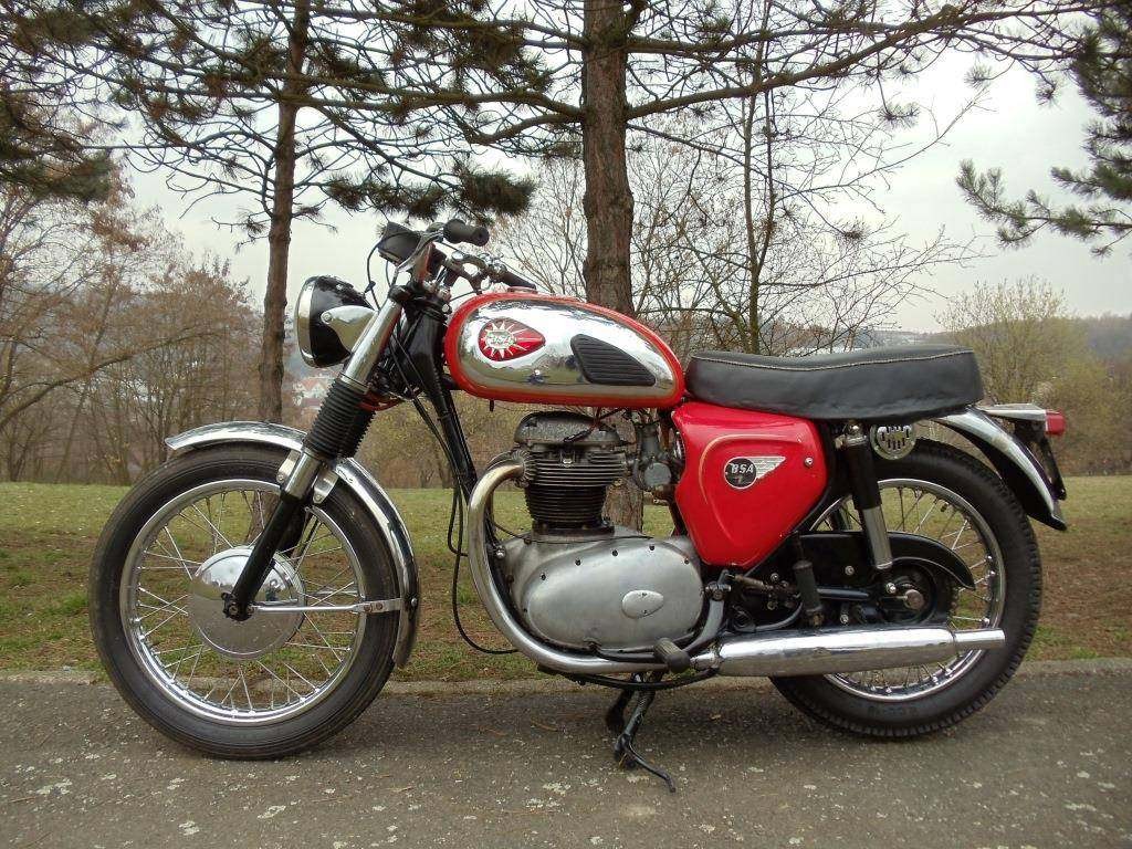  BSA A65 Lighting 650, r.v. 1964 s TP