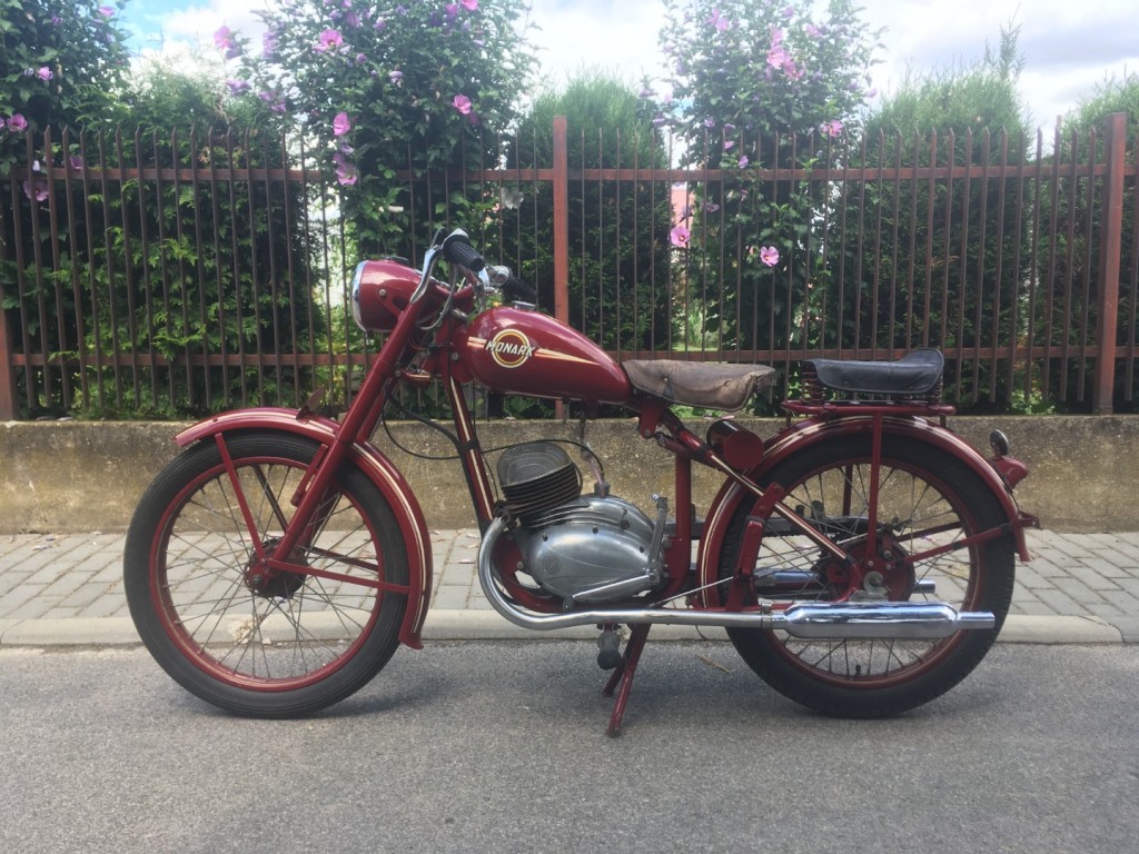  Monark - ČZ M300 (150c), r.v. 1950 s TP