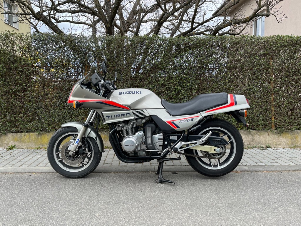  Suzuki XN85 Turbo, r.v. 1985 s TP