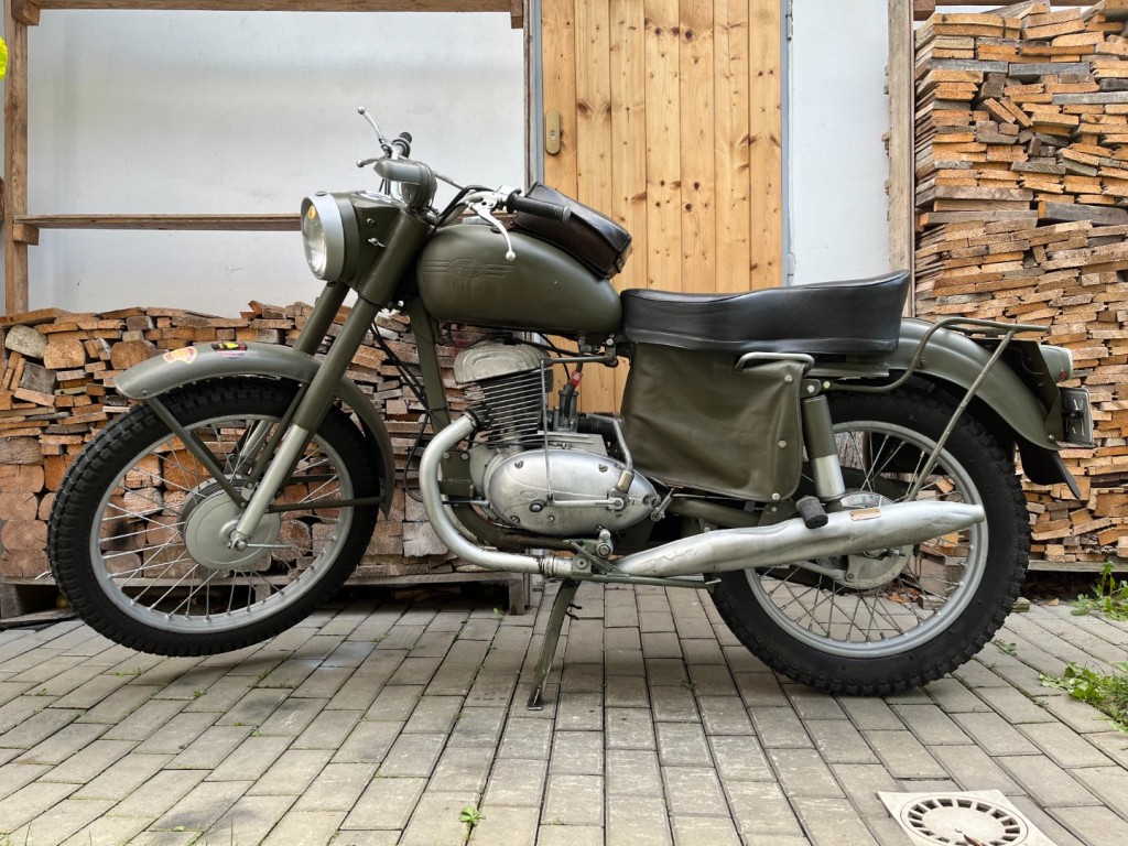  Jawa 250/579 Švéd, r.v. 1971 s TP