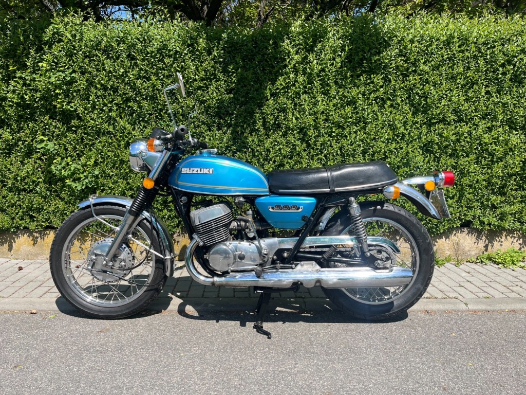  Suzuki T500, r.v. 1975 s TP