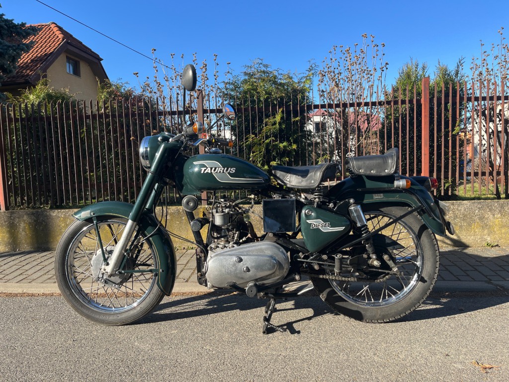 Royal Enfield Taurus 325 Diesel, Bj. 2003