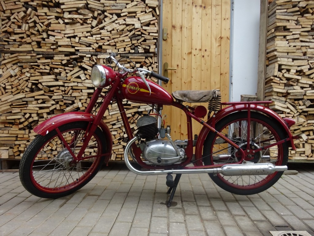 Monark - ČZ M200 (125t)