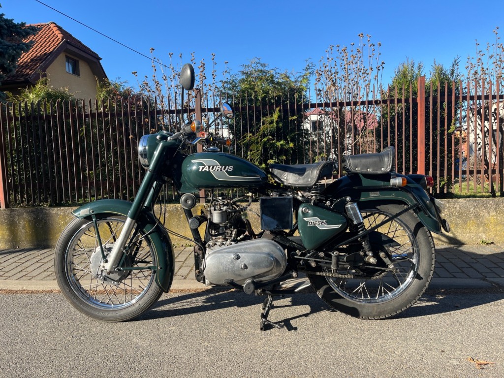 Royal Enfield Taurus 325 DIESEL