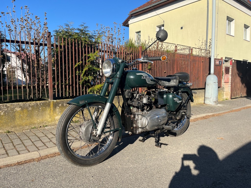Royal Enfield Taurus 325 DIESEL