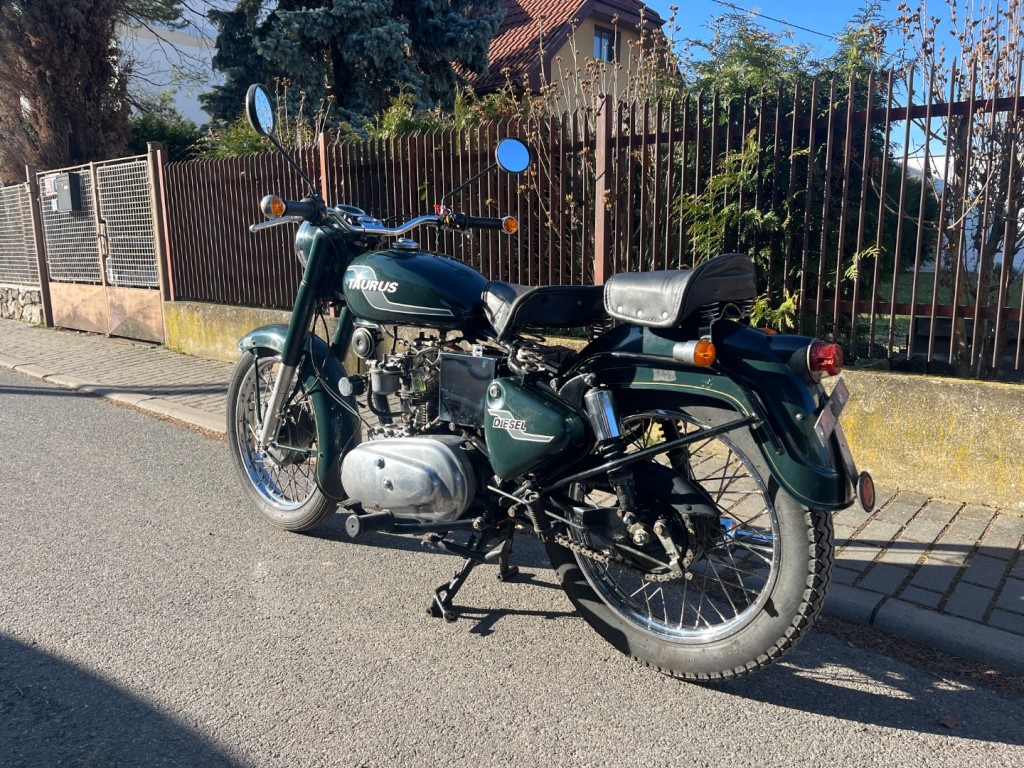 Royal Enfield Taurus 325 DIESEL