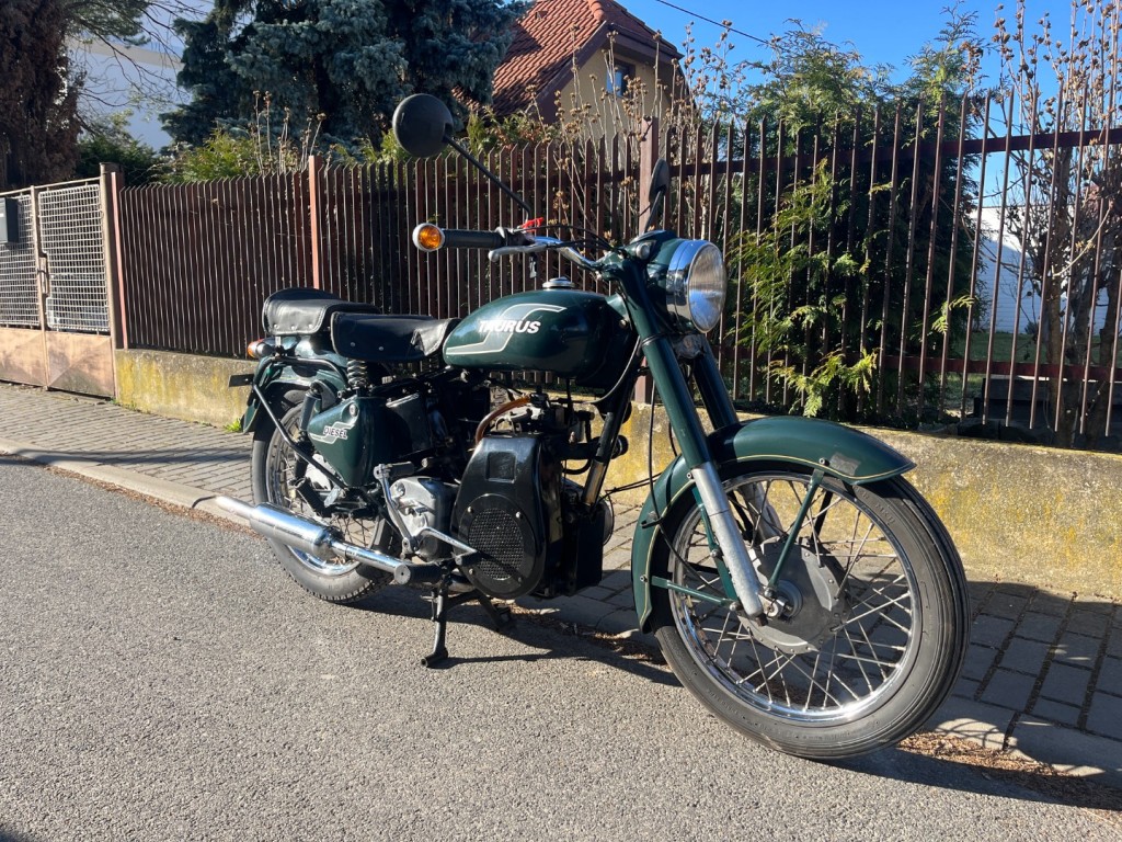 Royal Enfield Taurus 325 DIESEL