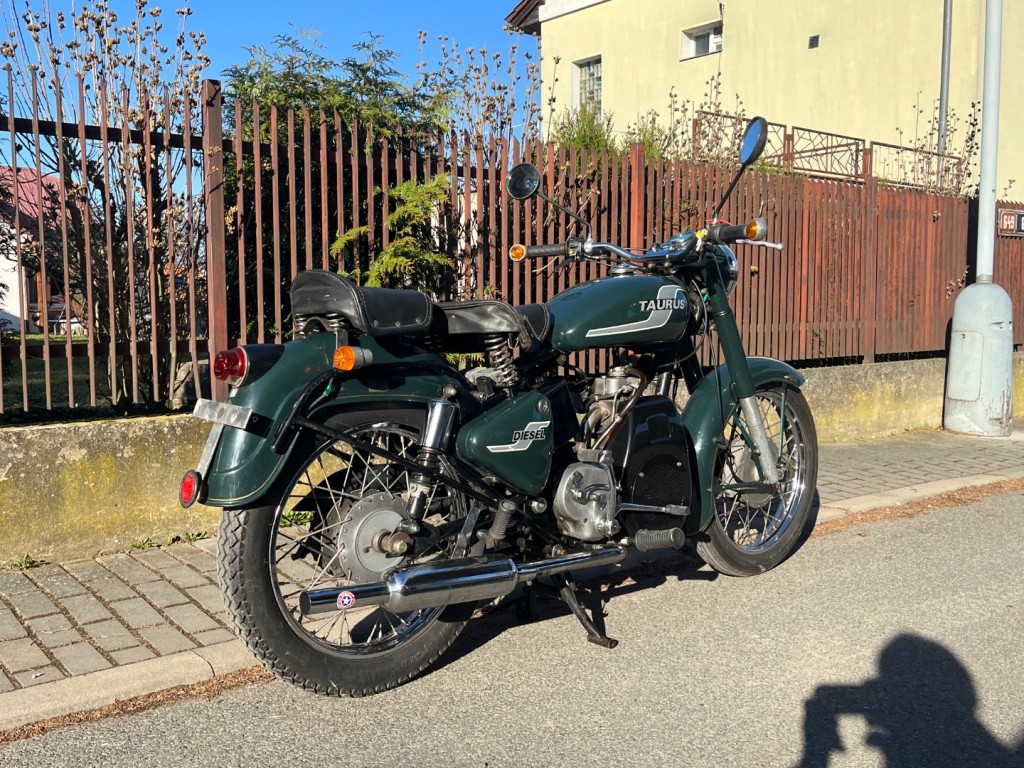 Royal Enfield Taurus 325 DIESEL