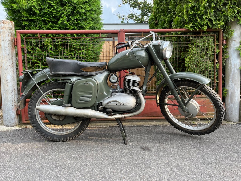 Jawa 350/554 Army