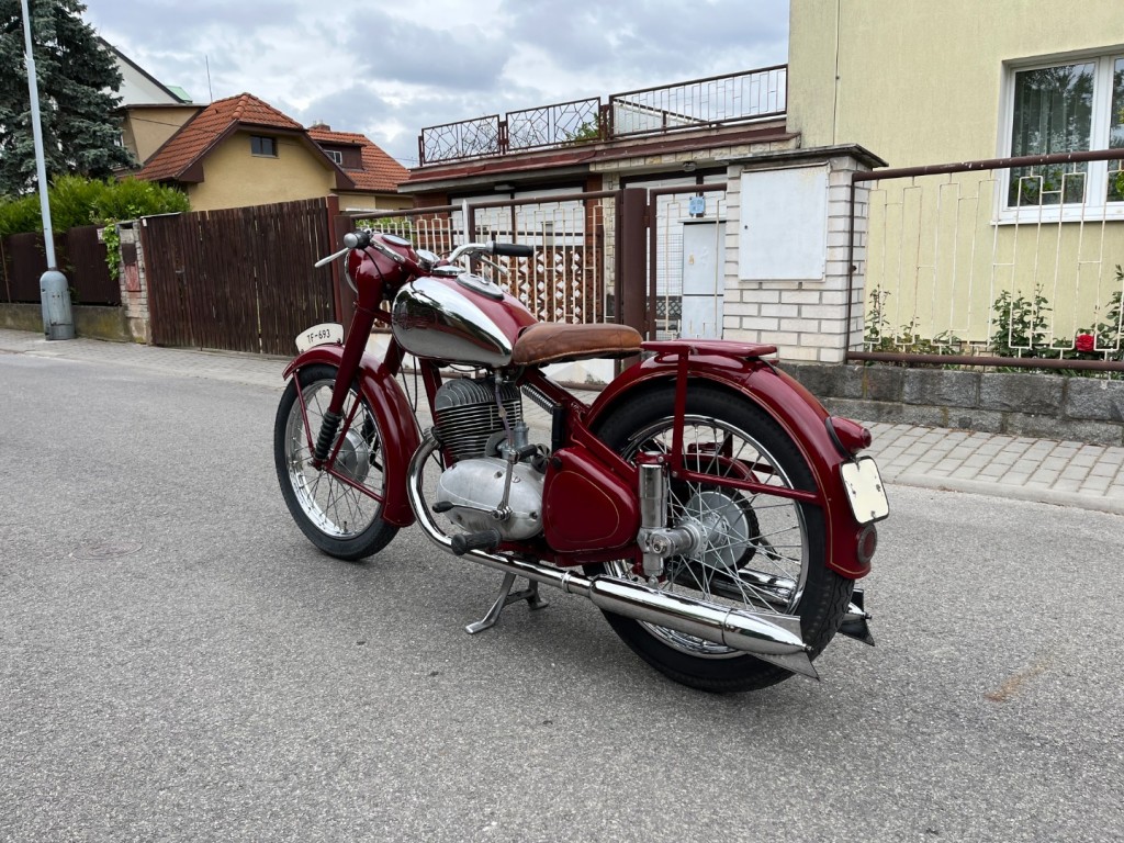 Jawa 350/18 Perak