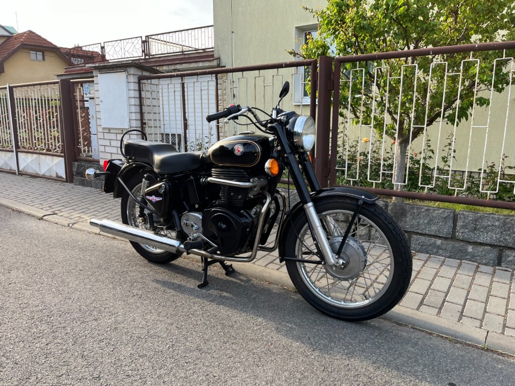 Royal Enfield 850 Centaurus Diesel