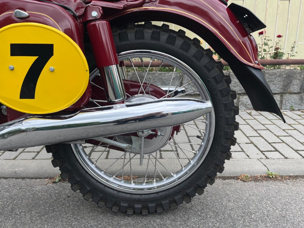 JAWA 250/553-02 Libenak