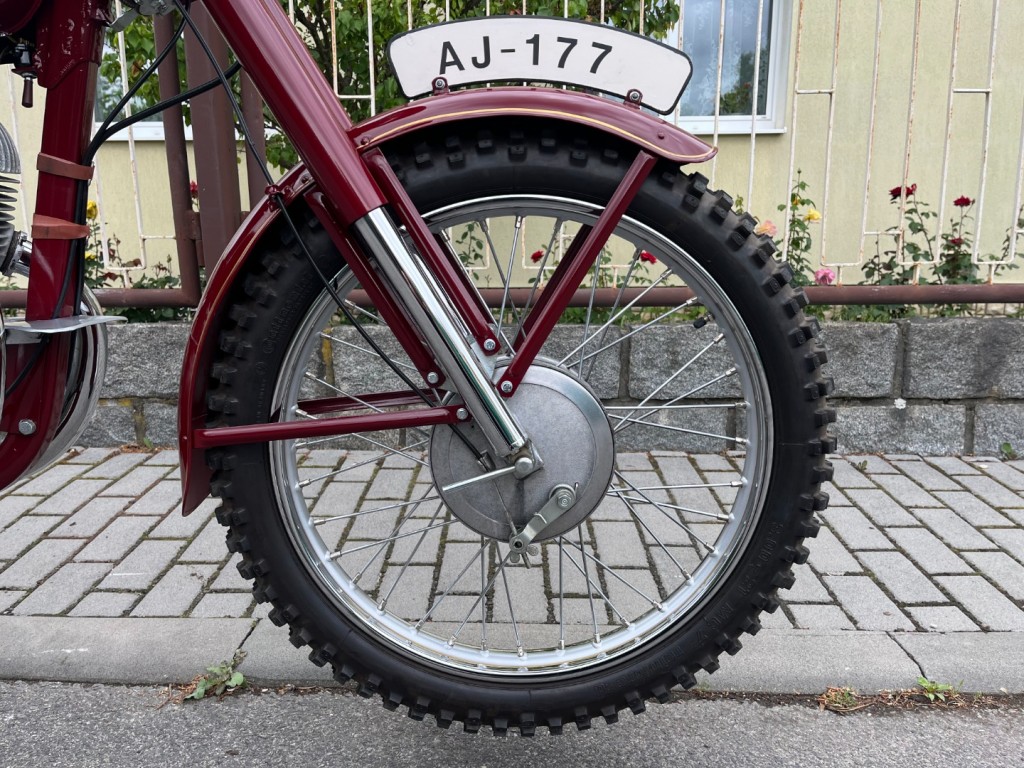 JAWA 250/553-02 Libenak