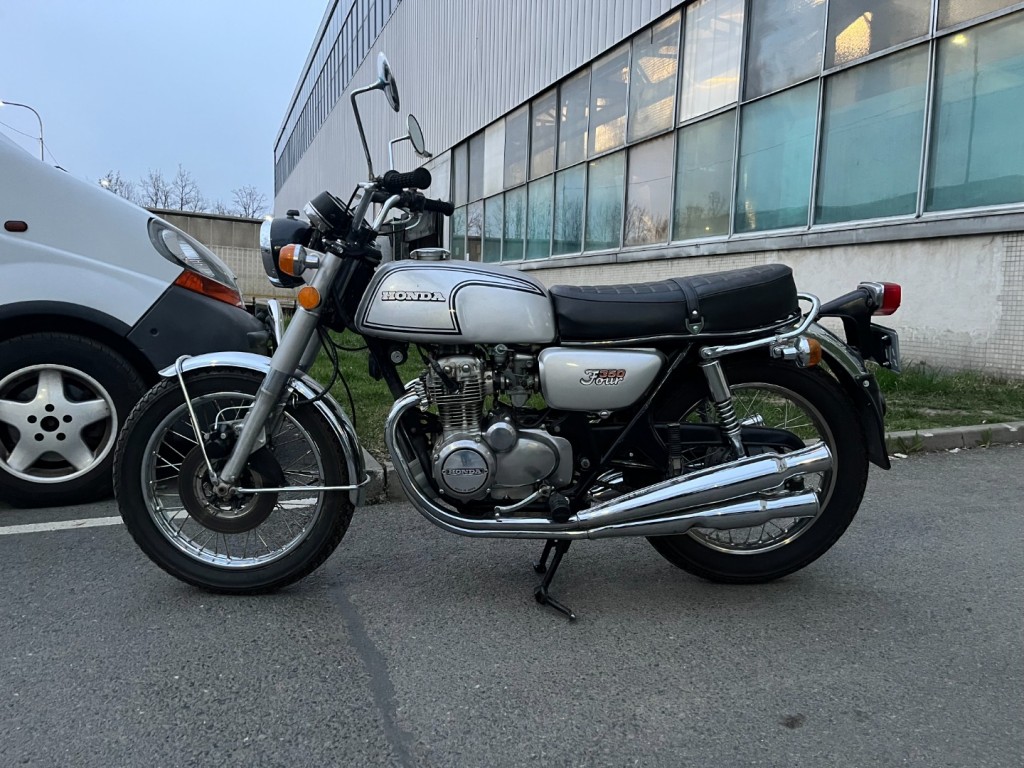 Honda CB350 Four