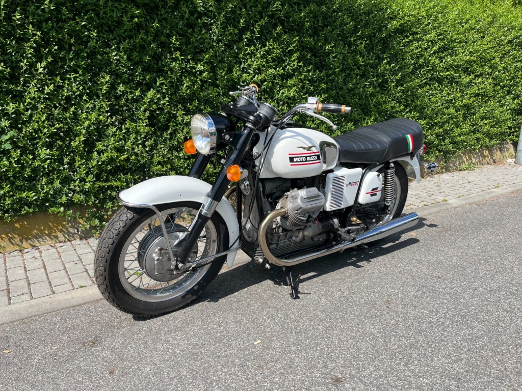 Moto Guzzi V7 Special
