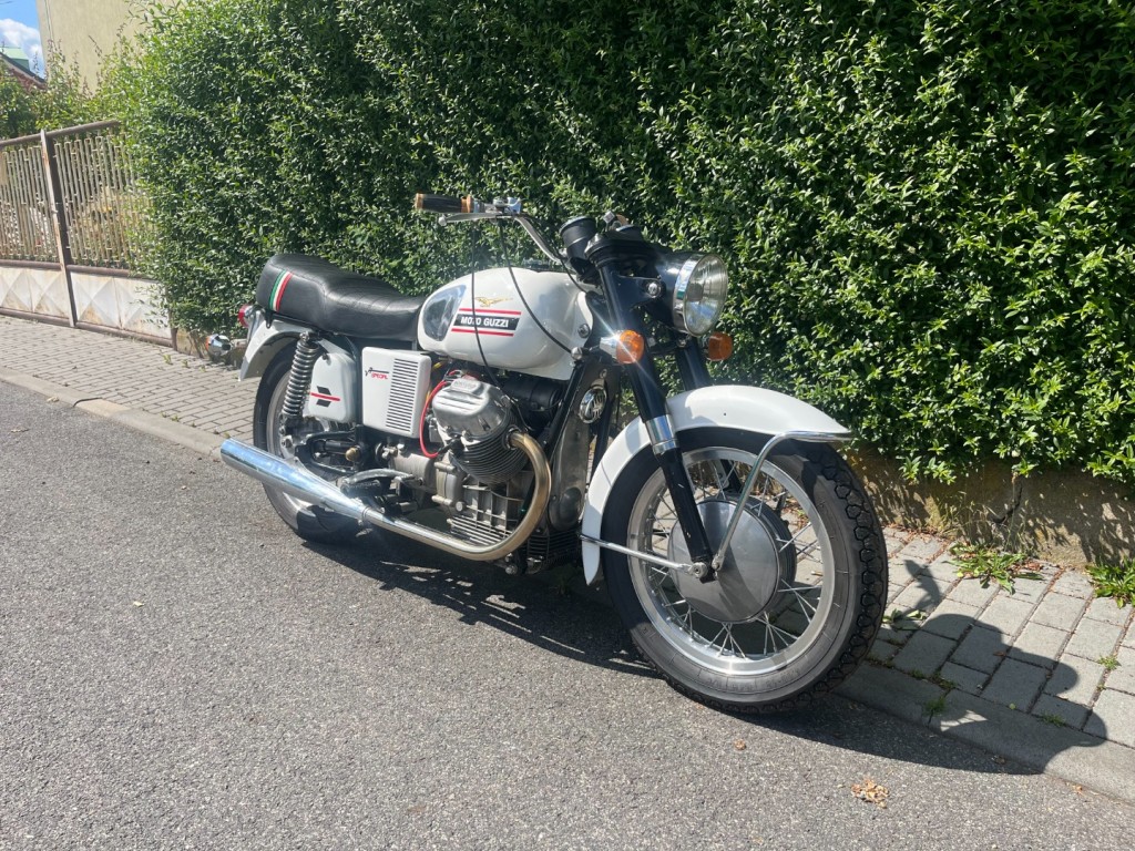 Moto Guzzi V7 Special