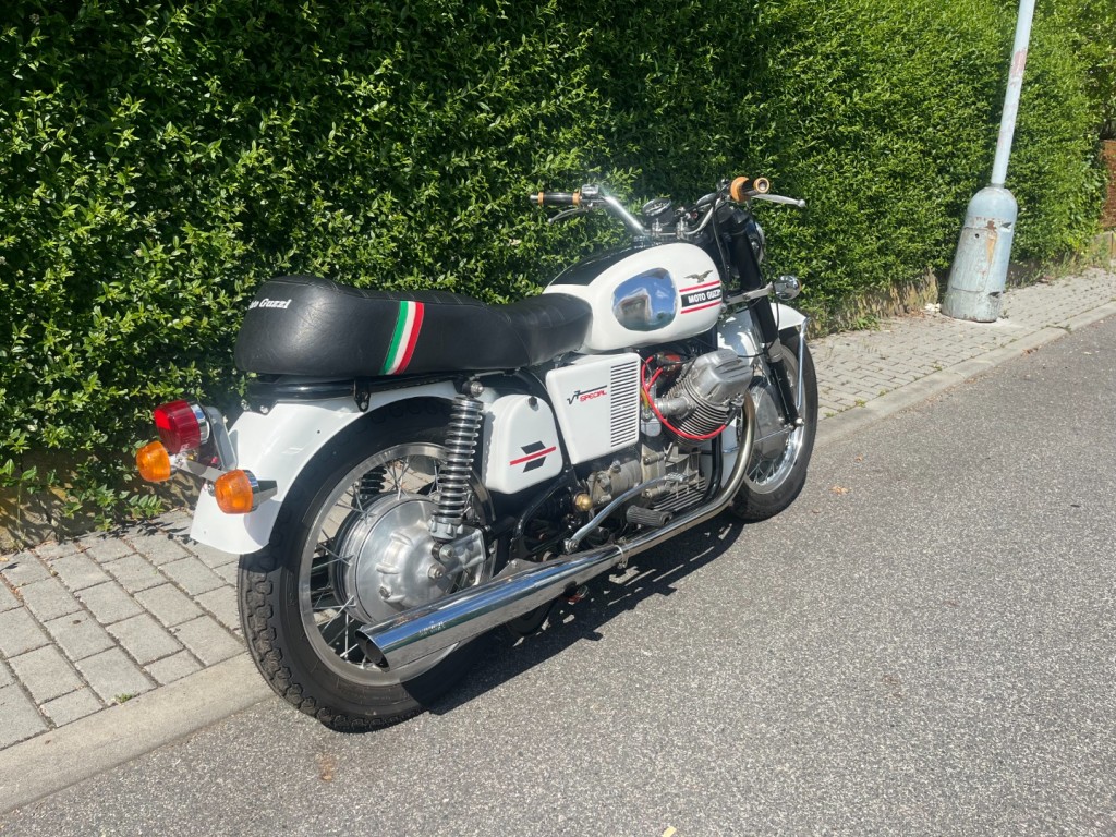 Moto Guzzi V7 Special