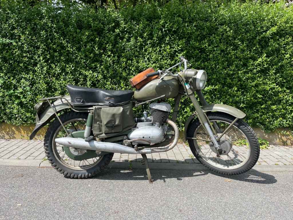 Jawa 250/579 Military - Army