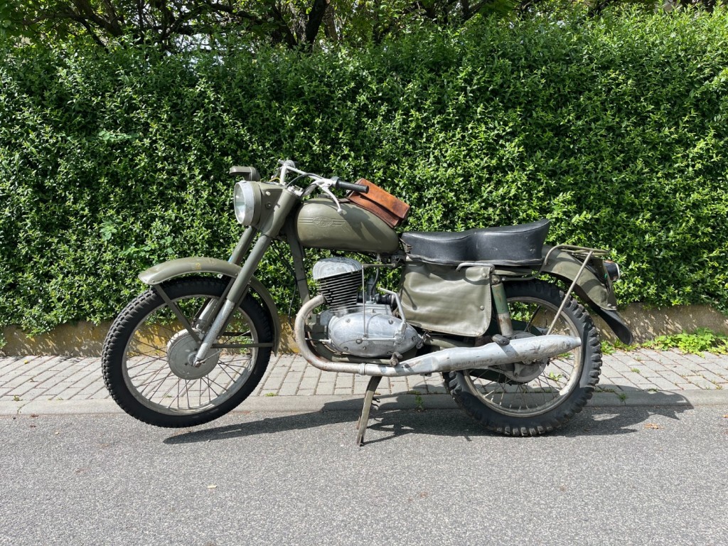 Jawa 250/579 Military - Army