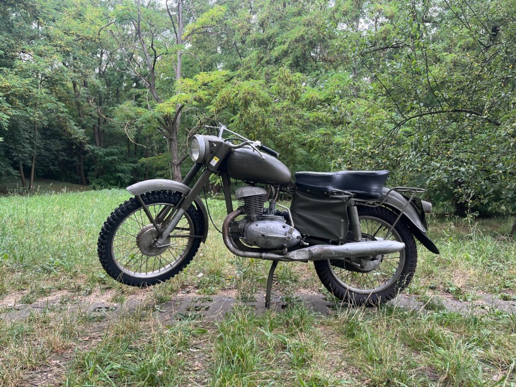 Jawa 250/579 Military - Army