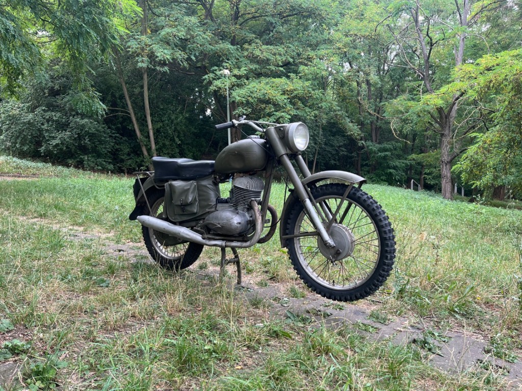 Jawa 250/579 Švéd