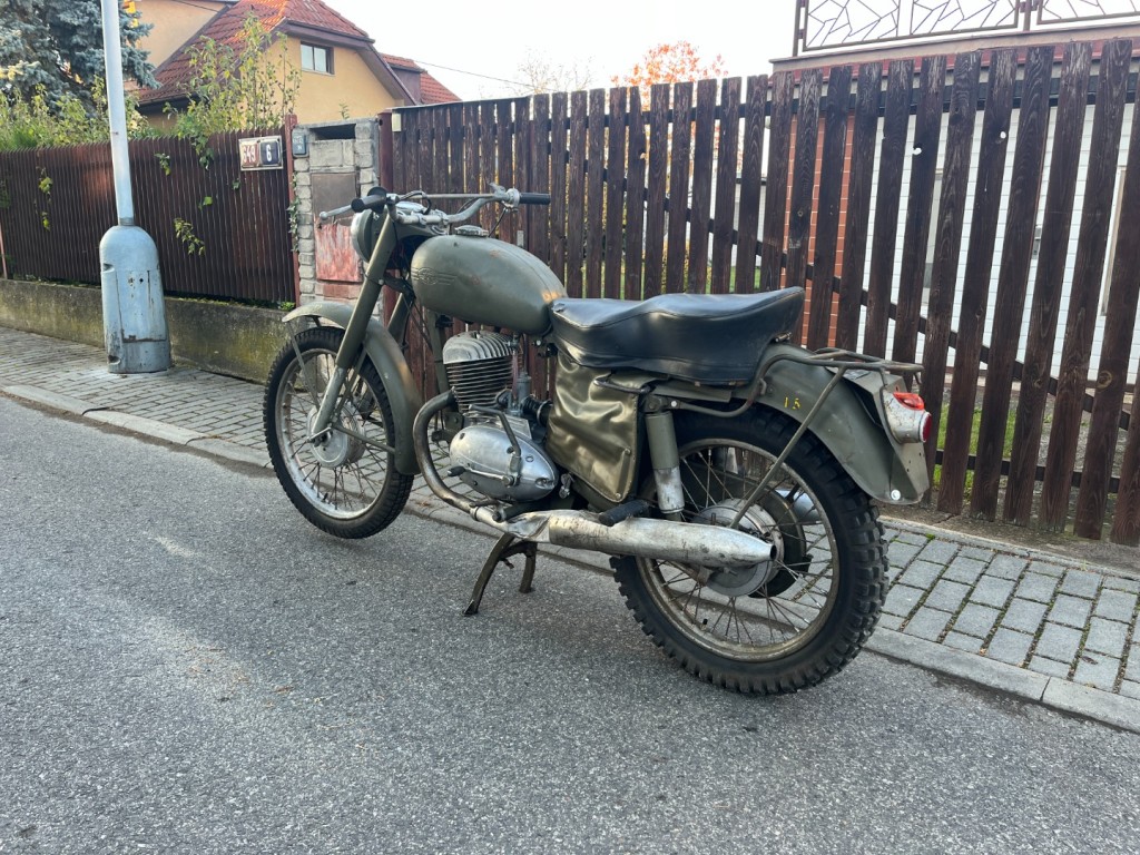 Jawa 250/579-03 Švéd