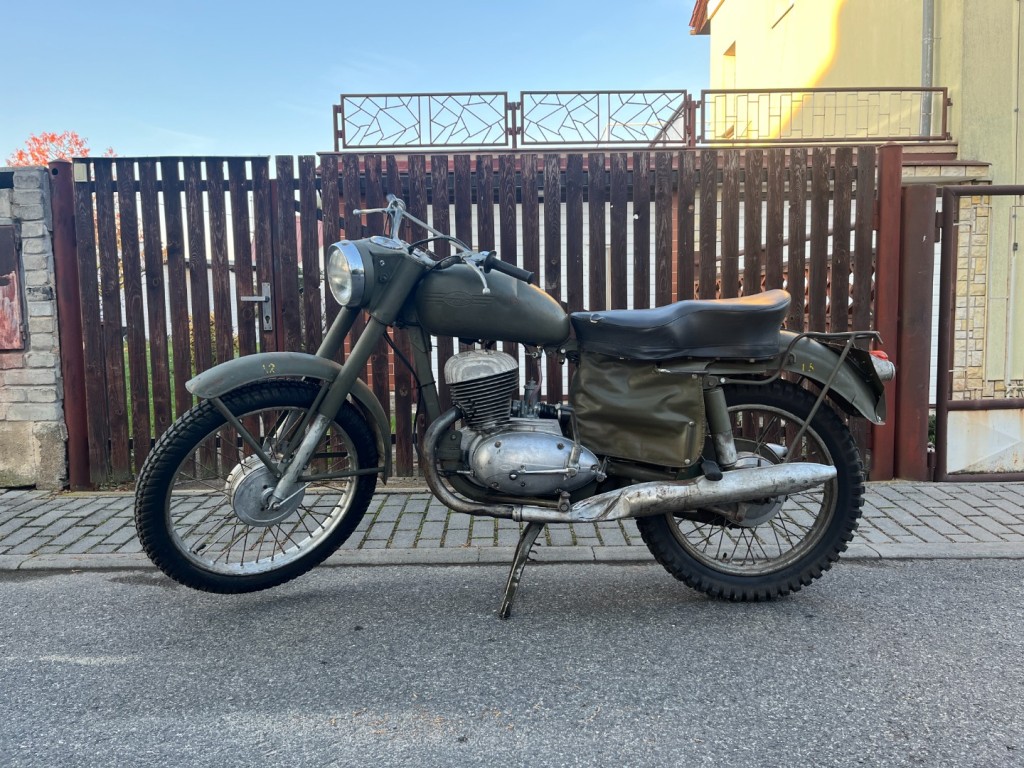Jawa 250/579-03 Švéd
