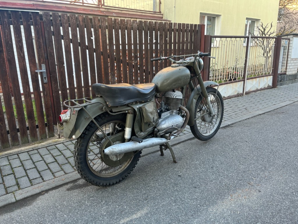 Jawa 250/579-03 Švéd