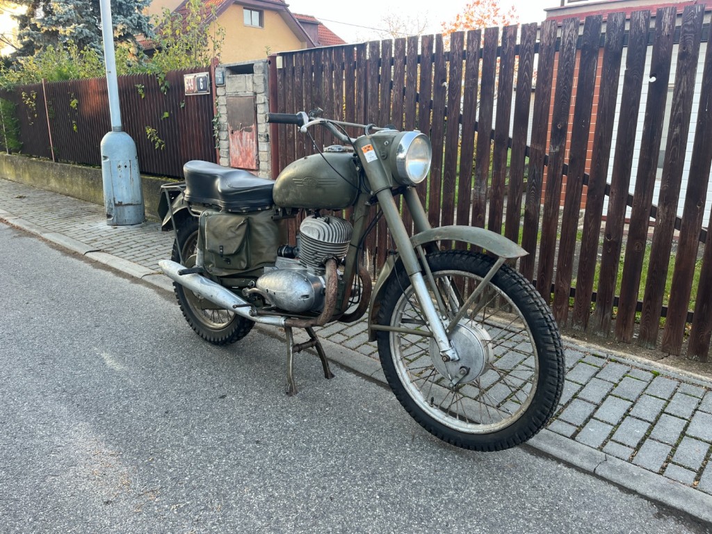 Jawa 250/579-03 Švéd