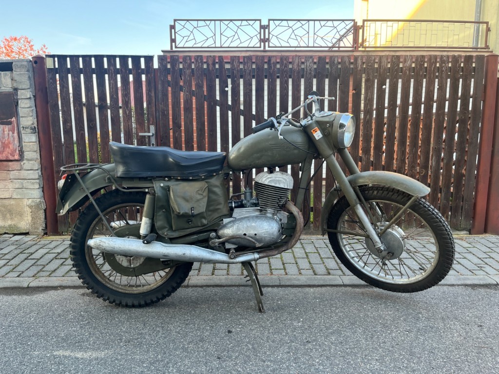 Jawa 250/579-03 Švéd